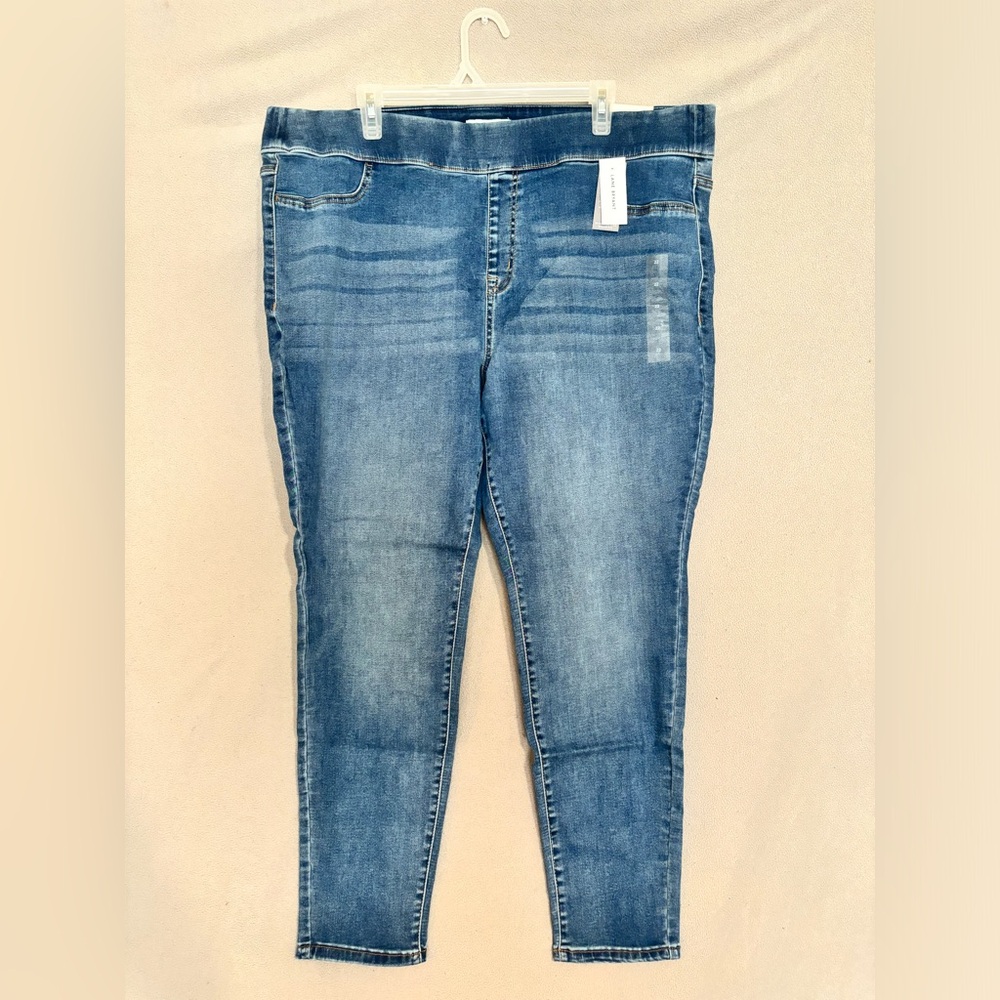 “Denim” jeggings Lane Bryant Size 22 NWT